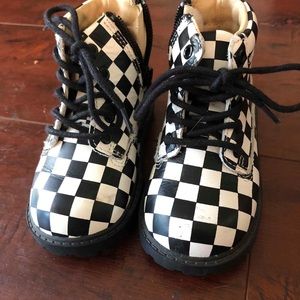 Akid brand checker boots size 5 toddler